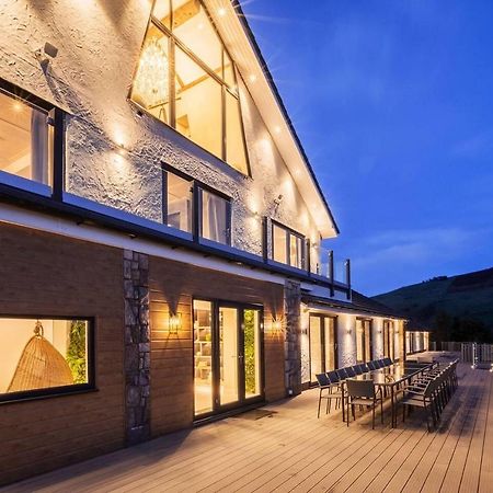 Clwyd Gate Manor Pool Sauna Hottub Cave Wales ルシン エクステリア 写真